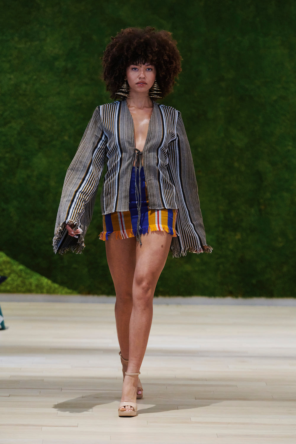 Yepa Kan Fringe Mini Skirt – KÍLÉNTÁR